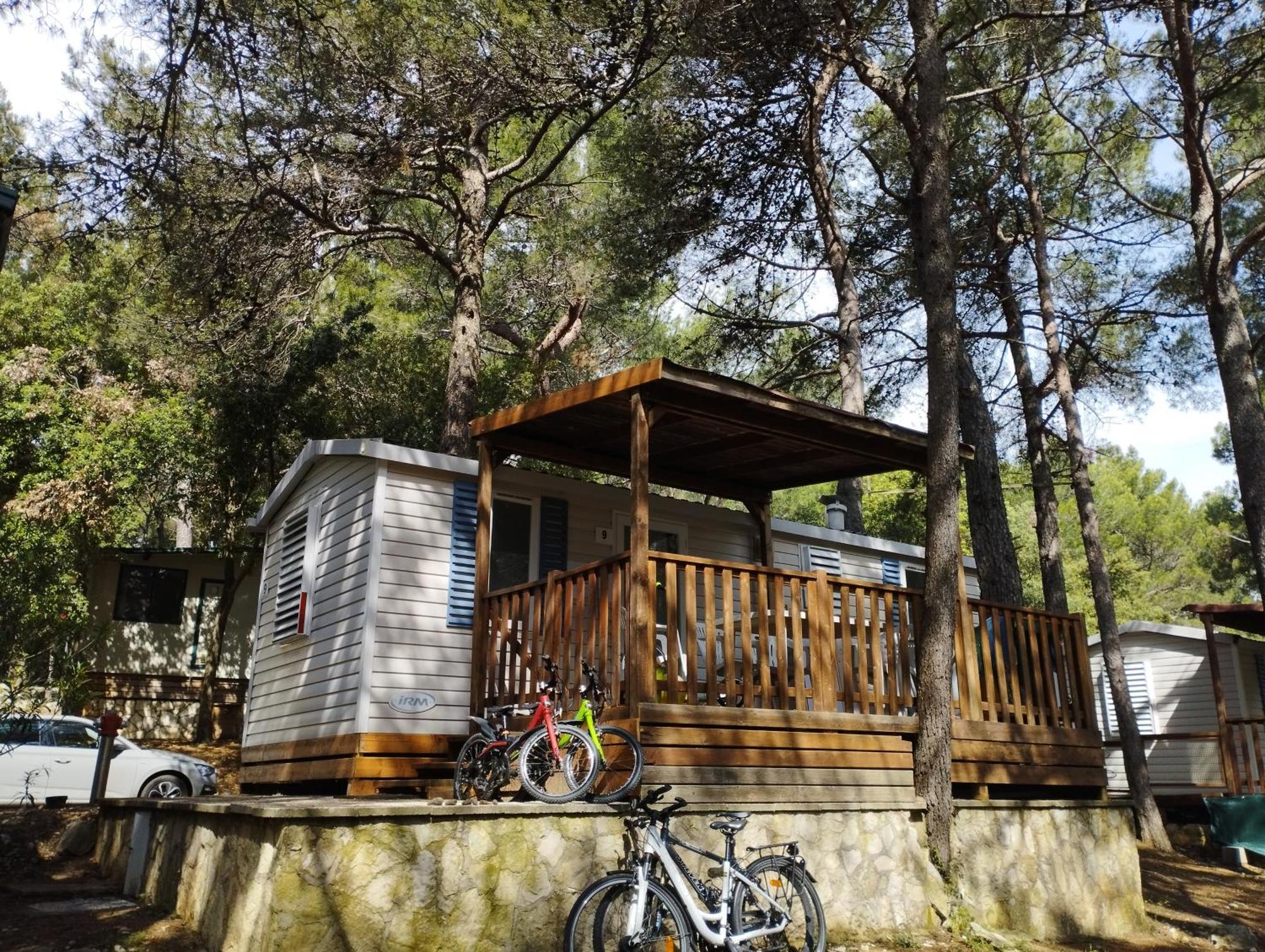 Mobile Homes Pine Sea Баньоле Екстер'єр фото
