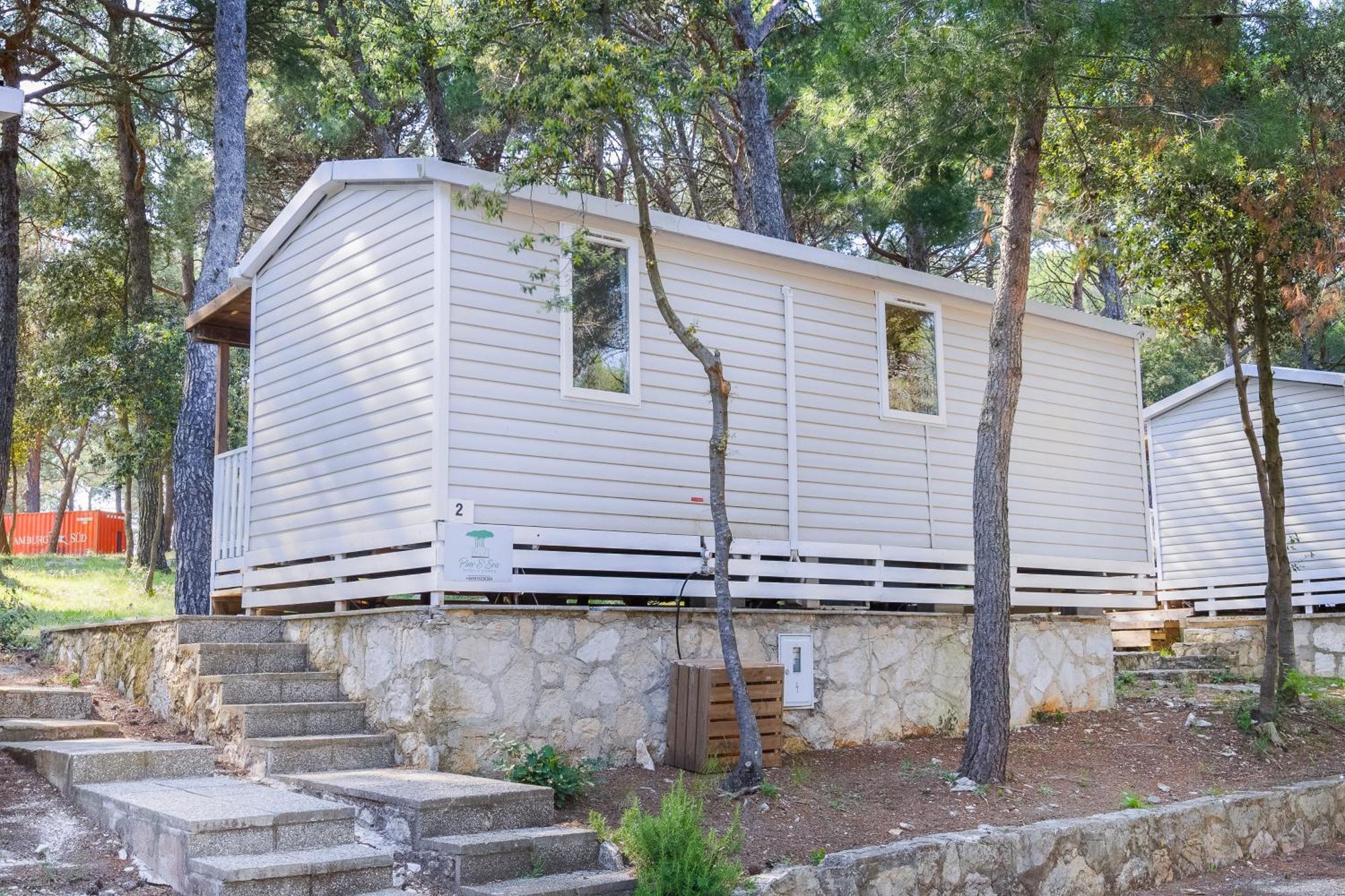 Mobile Homes Pine Sea Баньоле Екстер'єр фото